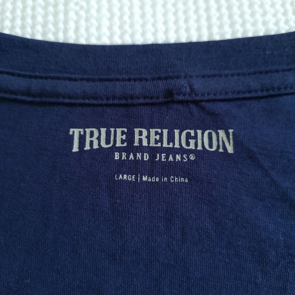 True Religion🙏 Split V-Neck Tee💙 - NWT - Picture 5 of 16